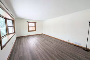 1360 S 88th St, West Allis, WI 53214 - Photo 13