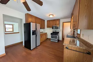 1360 S 88th St, West Allis, WI 53214 - Photo 5