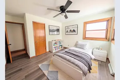 1360 S 88th St, West Allis, WI 53214 - Photo 17