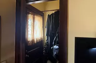 1028 S 61st St, West Allis, WI 53214 - Photo 9