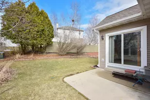 1014 Algoma Dr, Port Washington, WI 53074 - Photo 5