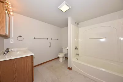 1014  Algoma Dr, Port Washington, WI 53074 - Photo 35