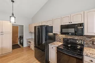 476 Oak Ridge Dr, Hartland, WI 53029 - Photo 17