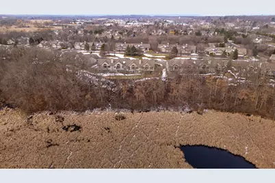 476  Oak Ridge Dr, Hartland, WI 53029 - Photo 5