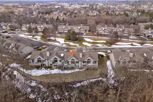 476 Oak Ridge Dr, Hartland, WI 53029 - Photo 3