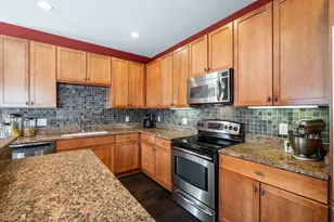 3870 S Lake Dr, Saint Francis, WI 53235 - Photo 17