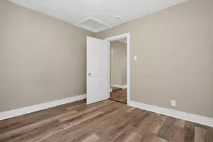 134 E Concordia Ave, Milwaukee, WI 53212 - Photo 7