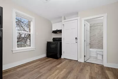 134 E Concordia Ave, Milwaukee, WI 53212 - Photo 11