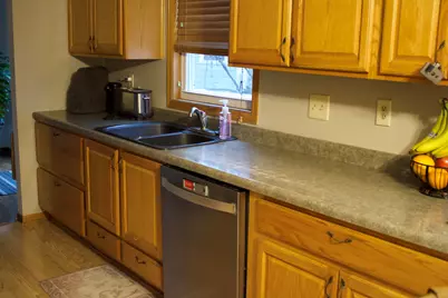 3017 W Ramsey Ave, Greenfield, WI 53221 - Photo 9