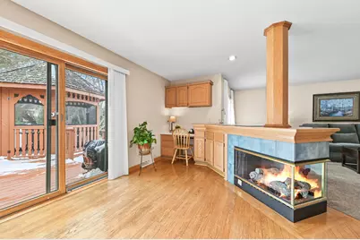 11625 W Sunset Ln, Greenfield, WI 53228 - Photo 7