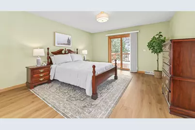 11625 W Sunset Ln, Greenfield, WI 53228 - Photo 15