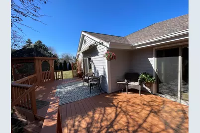 11625 W Sunset Ln, Greenfield, WI 53228 - Photo 33