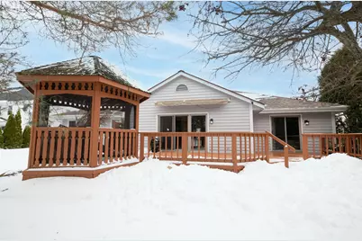 11625 W Sunset Ln, Greenfield, WI 53228 - Photo 27