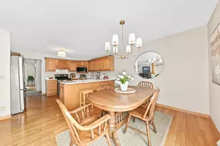 11625 W Sunset Ln, Greenfield, WI 53228 - Photo 9