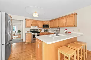 11625 W Sunset Ln, Greenfield, WI 53228 - Photo 11