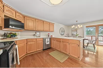 11625 W Sunset Ln, Greenfield, WI 53228 - Photo 13