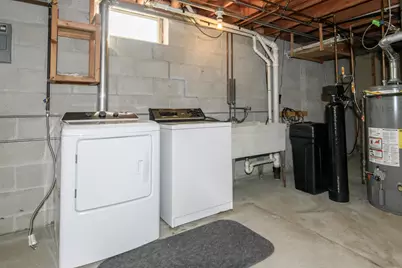 219  Willow Ct, Hartland, WI 53029 - Photo 27