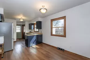 219 Willow Ct, Hartland, WI 53029 - Photo 7