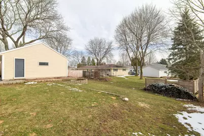 219  Willow Ct, Hartland, WI 53029 - Photo 29