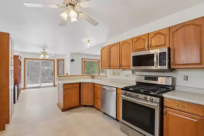 10719 W Calumet Rd, Milwaukee, WI 53224 - Photo 5