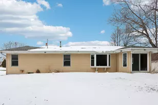10719 W Calumet Rd, Milwaukee, WI 53224 - Photo 13