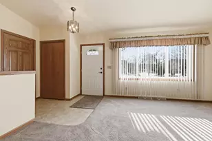 496 Glacier Pass, Slinger, WI 53086 - Photo 3