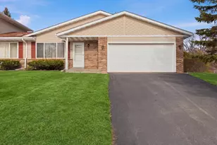 496 Glacier Pass, Slinger, WI 53086 - Photo 1