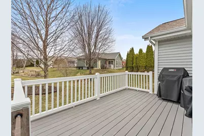 468  Pickett St, Plymouth, WI 53073 - Photo 27