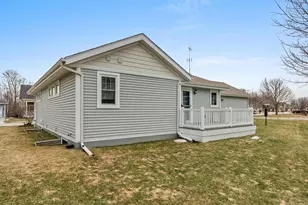 468 Pickett St, Plymouth, WI 53073 - Photo 29