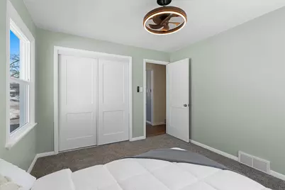 1316 N 8th St, Manitowoc, WI 54220 - Photo 13