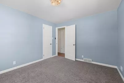 1316 N 8th St, Manitowoc, WI 54220 - Photo 21