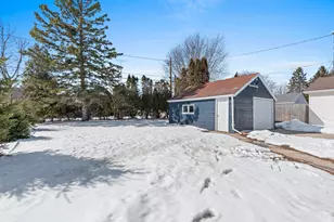 1316 N 8th St, Manitowoc, WI 54220 - Photo 35