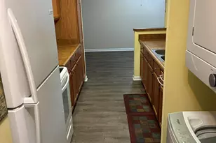 5200 S Tuckaway Blvd, Greenfield, WI 53221 - Photo 7