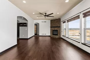 N88W18648 Duke St, Menomonee Falls, WI 53051 - Photo 9