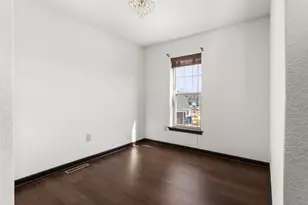 N88W18648 Duke St, Menomonee Falls, WI 53051 - Photo 27