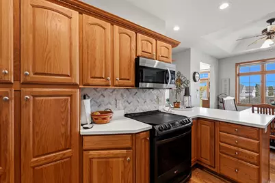 1668  Iroquois Ave, Grafton, WI 53024 - Photo 13