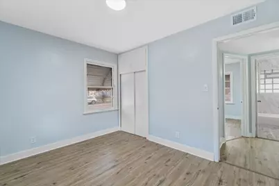 2101 W Fairmount Ave, Milwaukee, WI 53209 - Photo 15