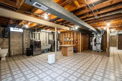 5921  Sycamore St, Greendale, WI 53129 - Photo 29