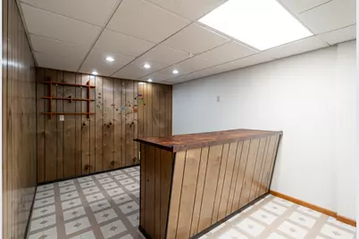 5921  Sycamore St, Greendale, WI 53129 - Photo 25