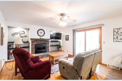 5921  Sycamore St, Greendale, WI 53129 - Photo 11