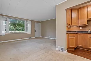 5006 N Port Washington Rd, Glendale, WI 53217 - Photo 9