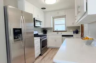 2405 S 83rd St, West Allis, WI 53219 - Photo 13