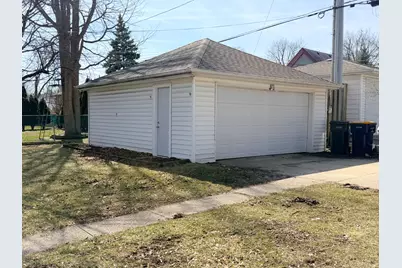 2405 S 83rd St, West Allis, WI 53219 - Photo 5