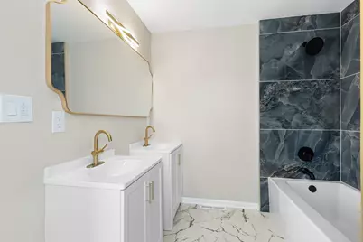 4459 S New York Ave, Saint Francis, WI 53235 - Photo 13