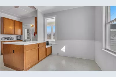 3247  Main Ave, Sheboygan, WI 53083 - Photo 9