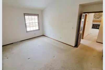 1925  Springbrook N - #D, Waukesha, WI 53186 - Photo 15