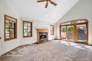 N21W24327 Cumberland Dr, Pewaukee, WI 53072 - Photo 5