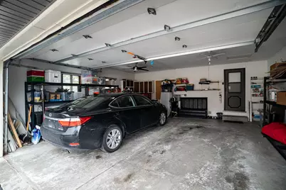 8179 S Forest Hills Cir, Franklin, WI 53132 - Photo 31