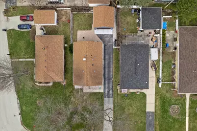 714 W Montclaire Ave, Glendale, WI 53217 - Photo 29