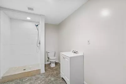 714 W Montclaire Ave, Glendale, WI 53217 - Photo 21
